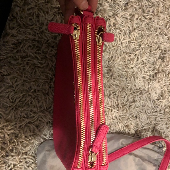 Liu•Jo pink cross body purse - Picture 3 of 6